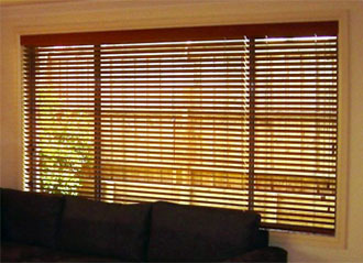 Timber venetian blind